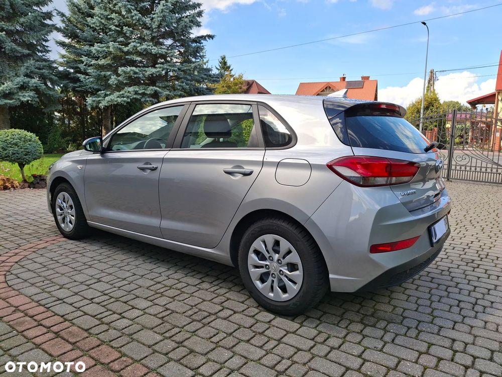 Hyundai i30 1.5 DPI Classic + - 8