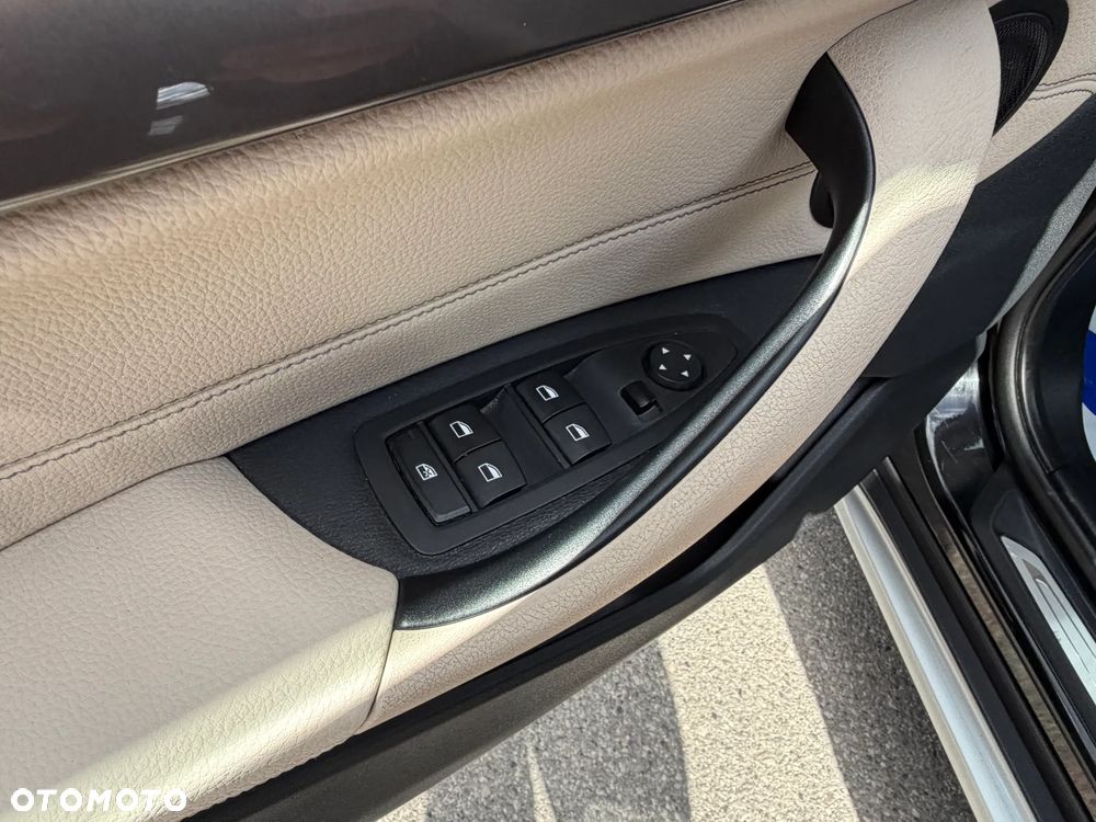 BMW X1 sDrive18i GPF xLine - 29