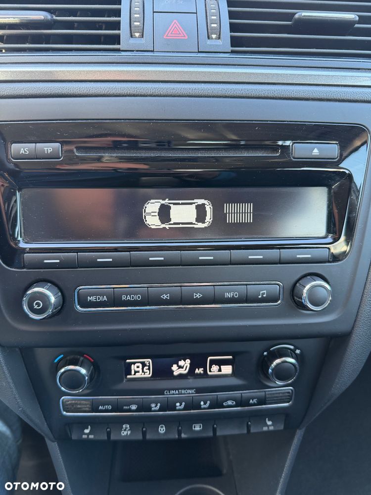 Skoda RAPID 1.4 TSI DSG Edition - 28