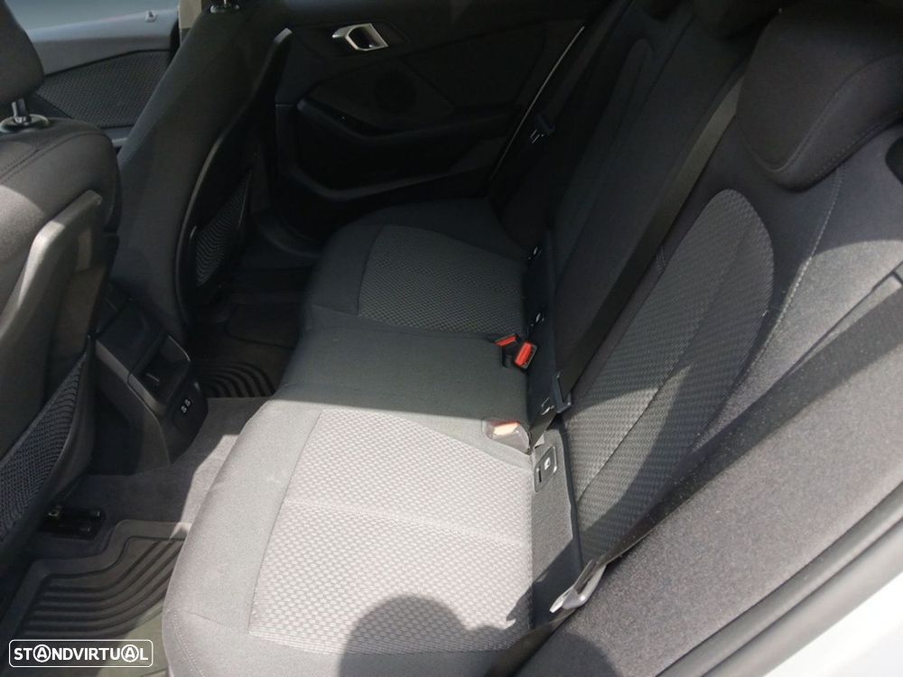 BMW 118 i Auto - 15