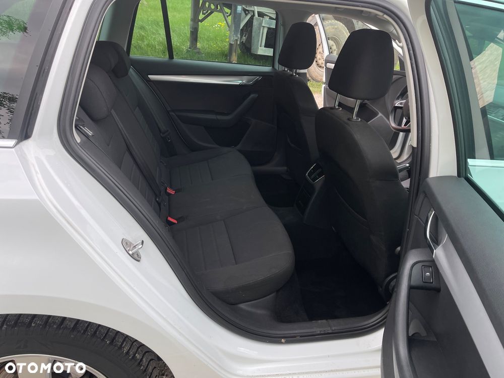 Skoda Octavia 1.6 TDI Green tec DSG Edition - 12