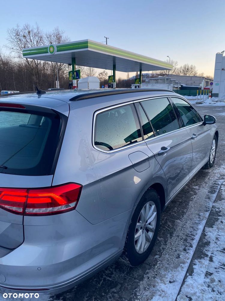 Volkswagen Passat 2.0 TDI SCR Comfortline - 6