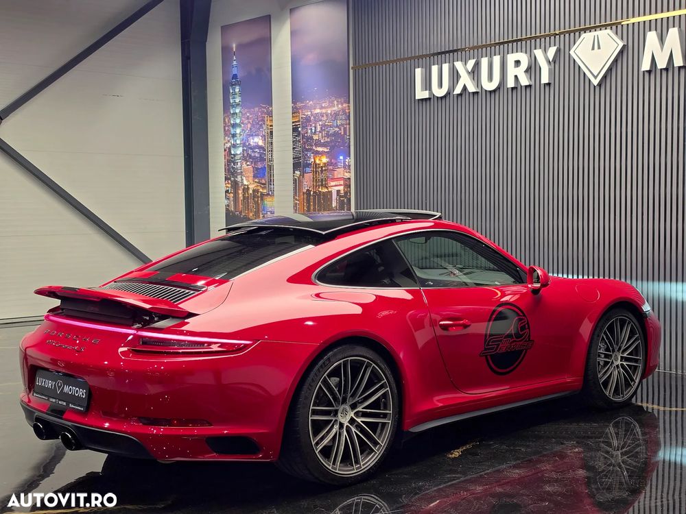 Porsche 911 Carrera 4 PDK - 5