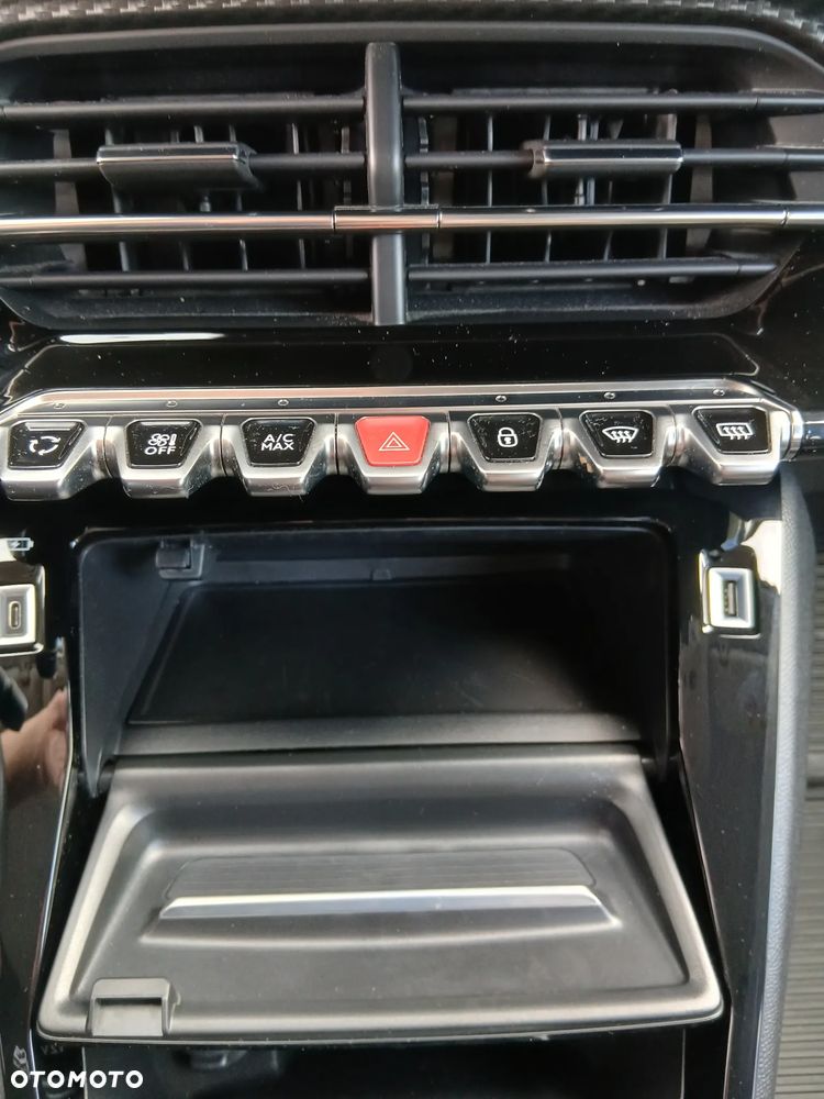 Peugeot 208 1.2 PureTech Allure Pack S&S - 21
