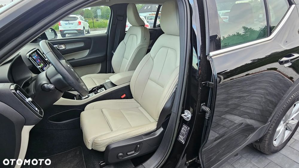 Volvo XC 40 B4 B AWD DKG Plus Bright - 5