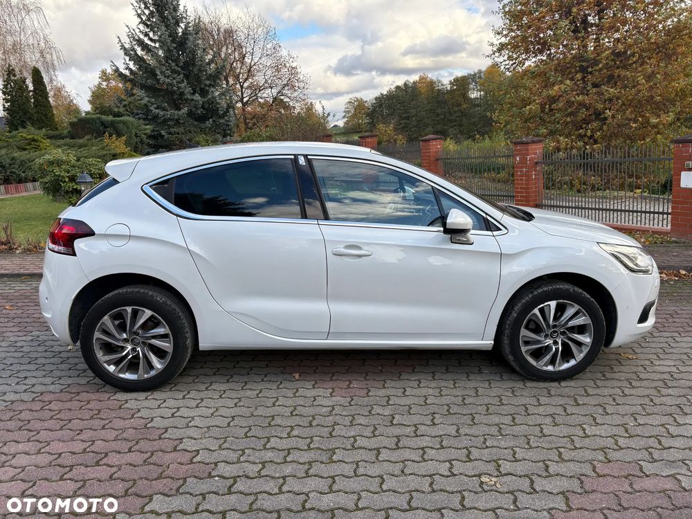 Citroën DS4 1.6 THP SoChic - 2