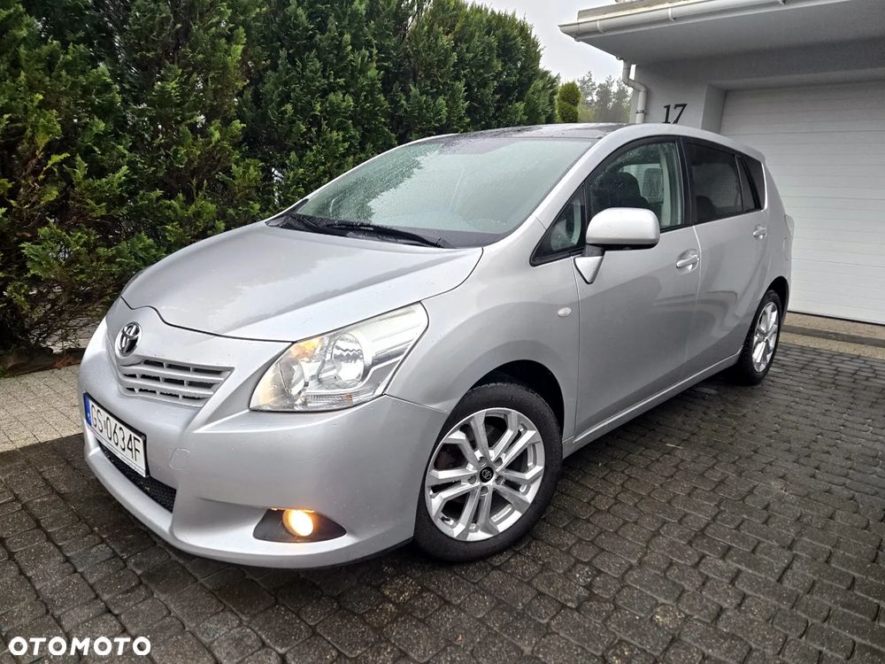 Toyota Verso 2.0 D-4D Executive - 1