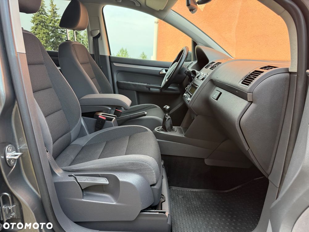Volkswagen Touran 1.6 TDI DPF Comfortline - 16