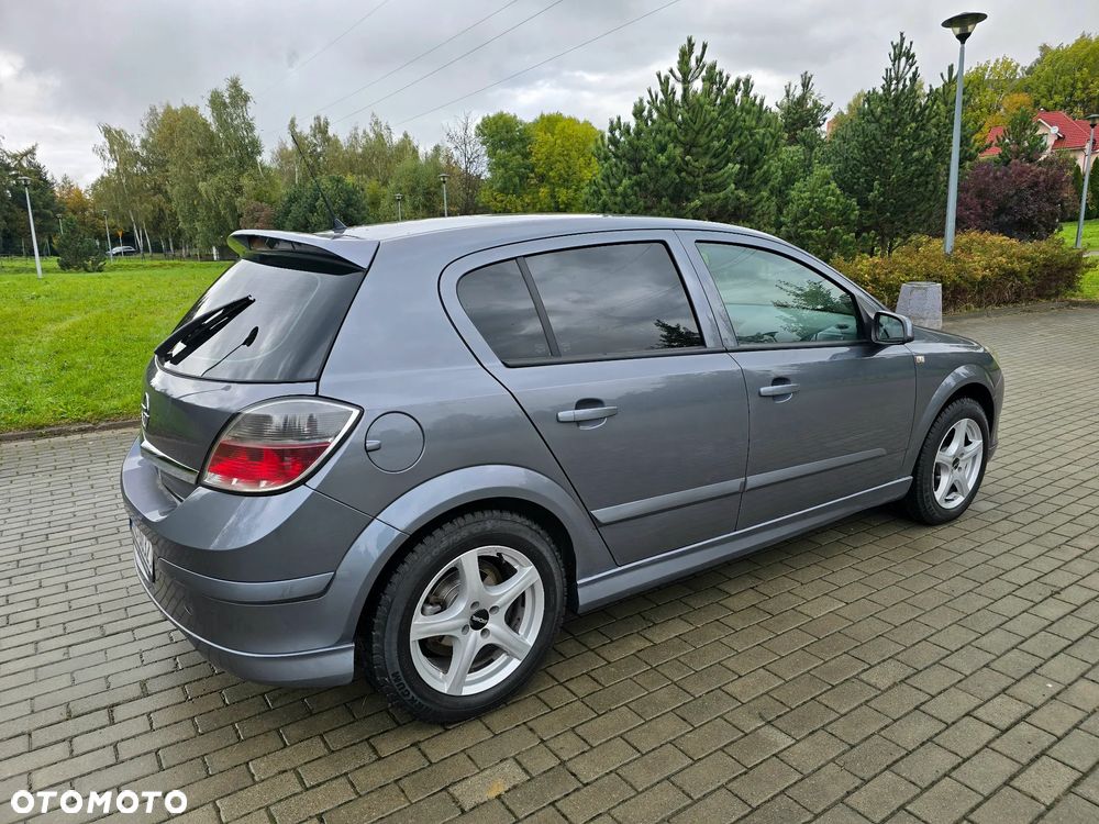 Opel Astra 1.6 Sport - 16