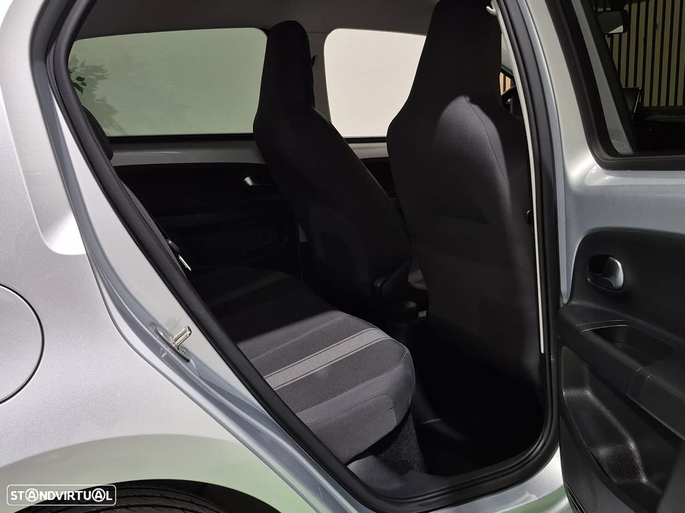 VW Up! 1.0 BMT Move Auto - 24
