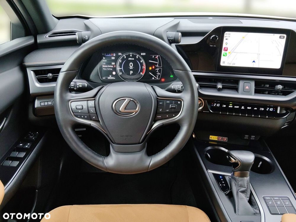 Lexus UX - 12