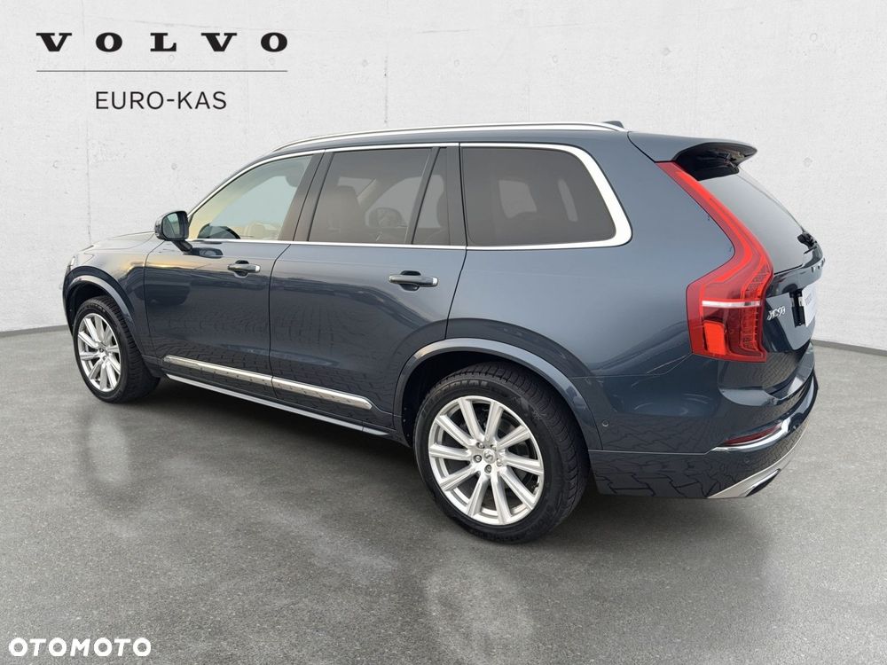 Volvo XC 90 - 8