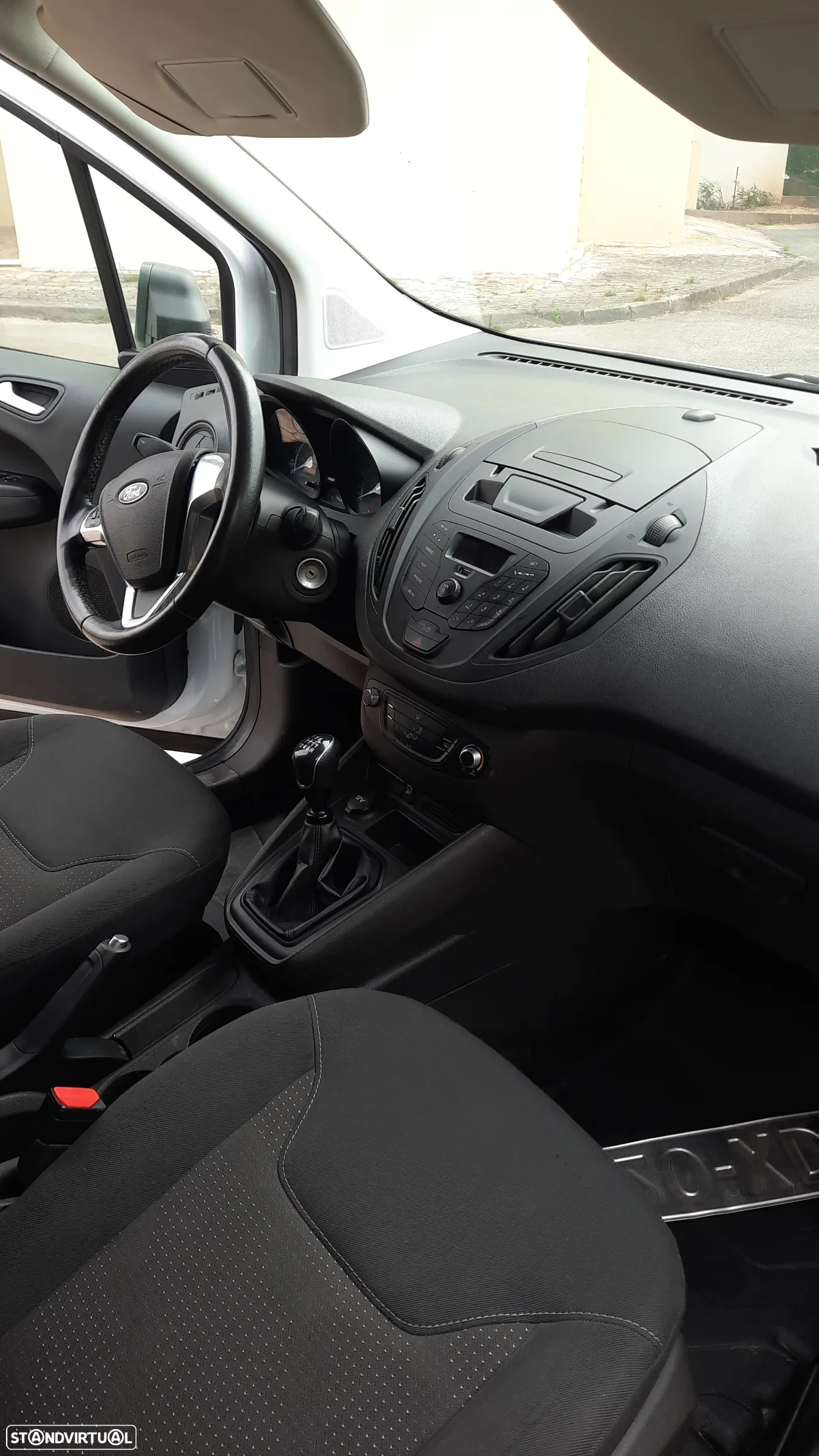 Ford Transit Courier - 3