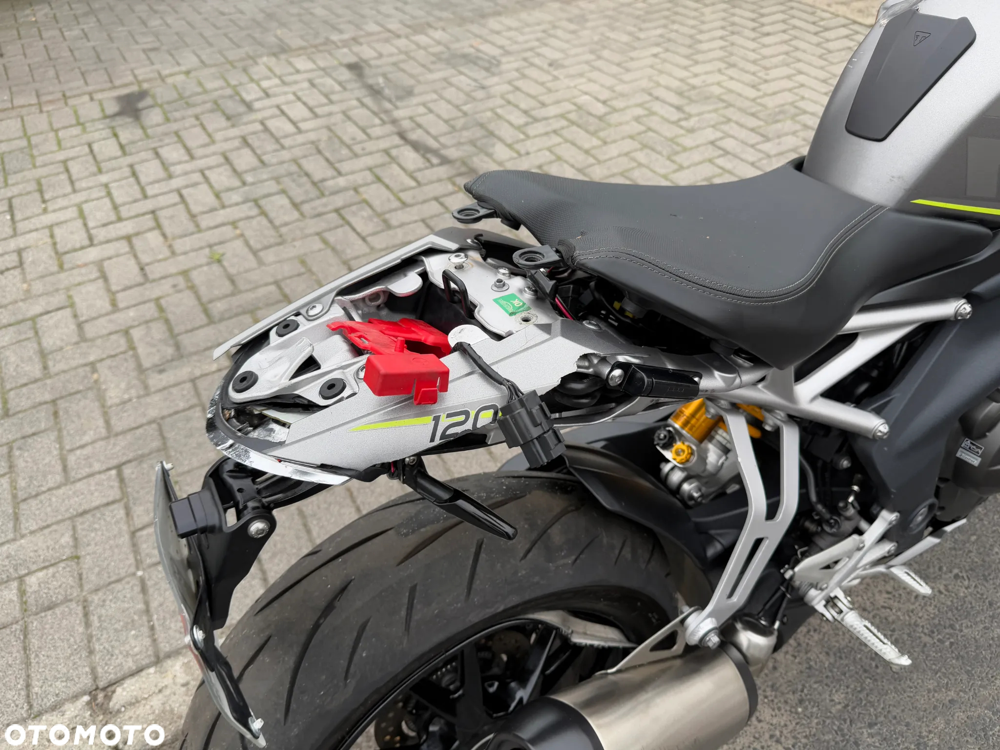 Triumph Speed Triple - 18