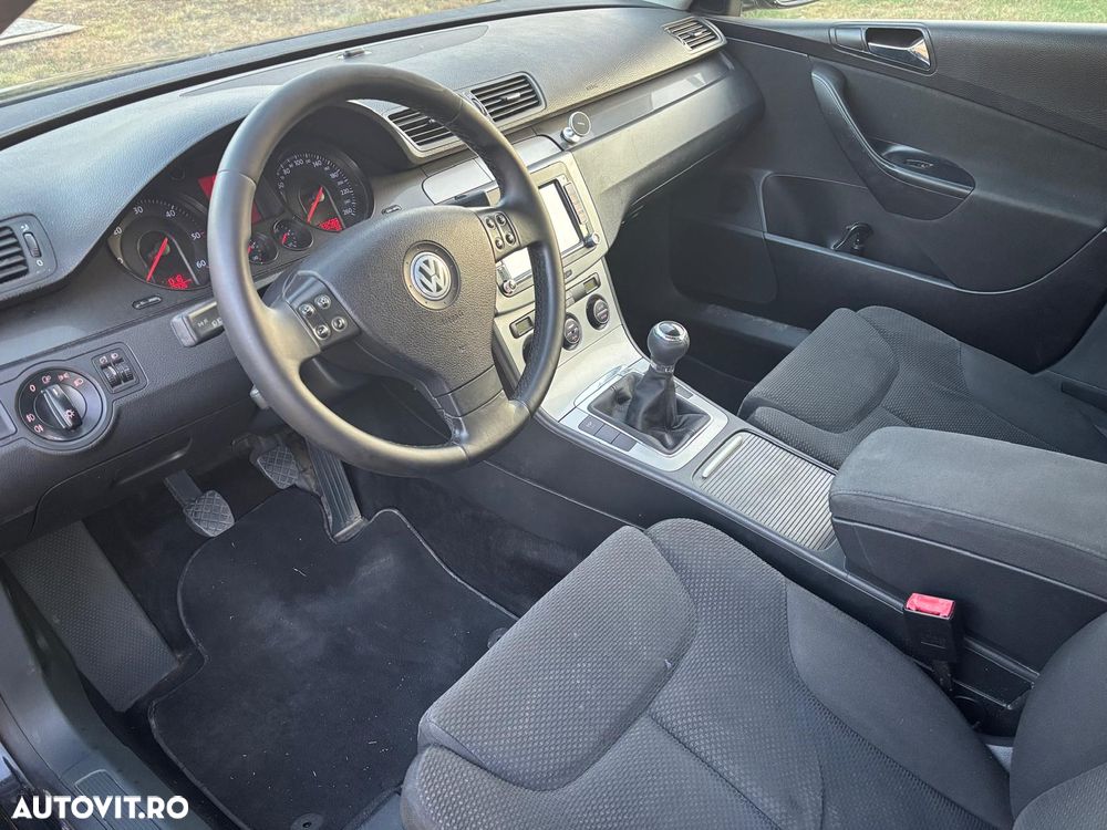 Volkswagen Passat - 5