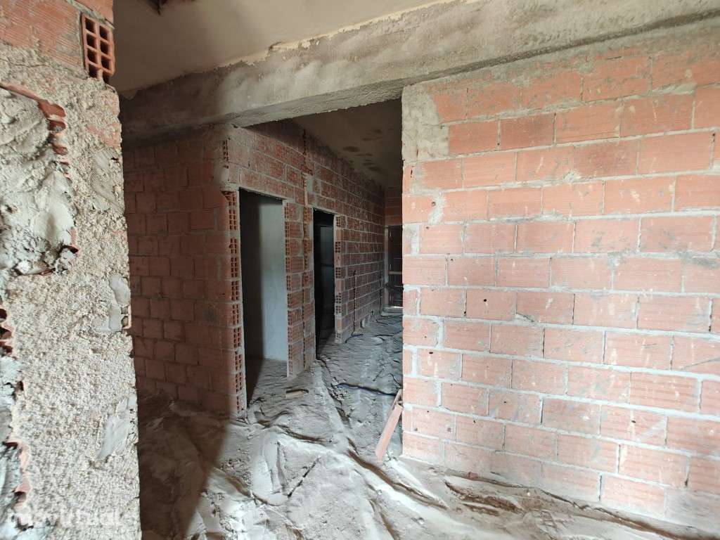 Edifício com possibilidade para apartamentos bem perto da costa em ... - Grande imagem: 3/17