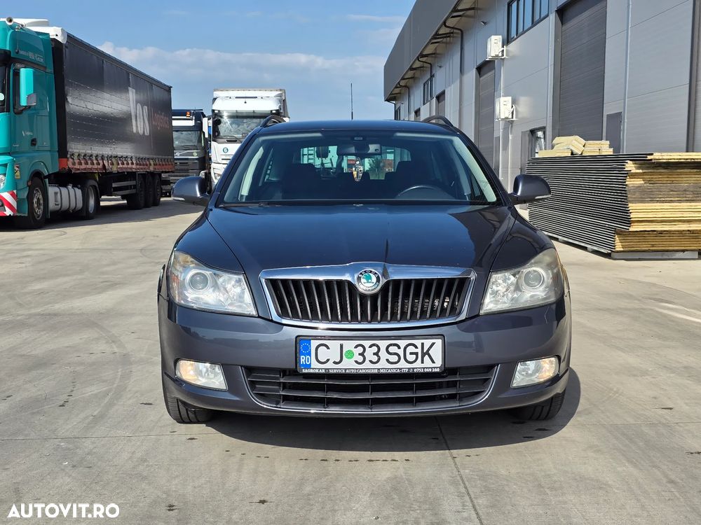 Skoda Octavia 1.6 TDI DPF Ambiente Green tec - 8