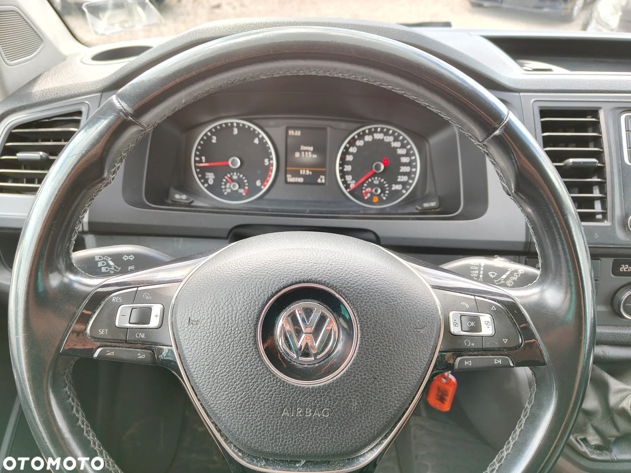 Volkswagen Caravelle 2.0 TDI L2 Comfortline - 15
