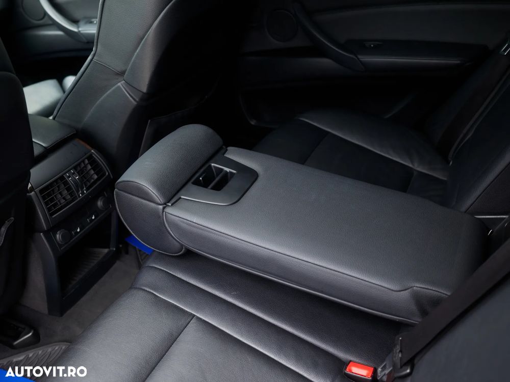 BMW X5 xDrive40d - 36
