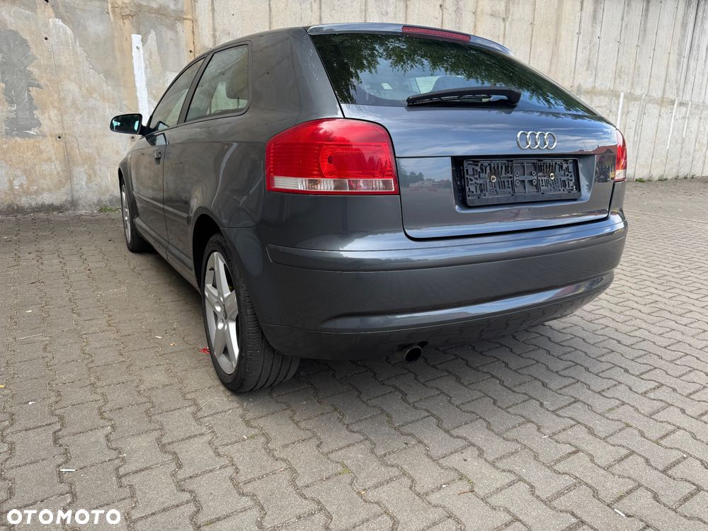 Audi A3 1.6 Ambiente - 19