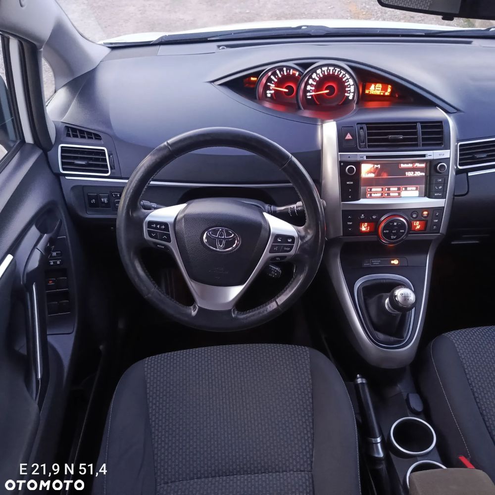 Toyota Verso 2.0 D-4D 5-Sitzer Executive - 14