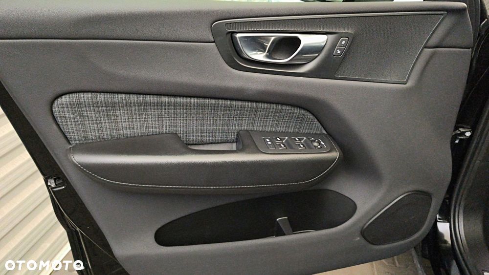 Volvo XC 60 B4 B Core - 17