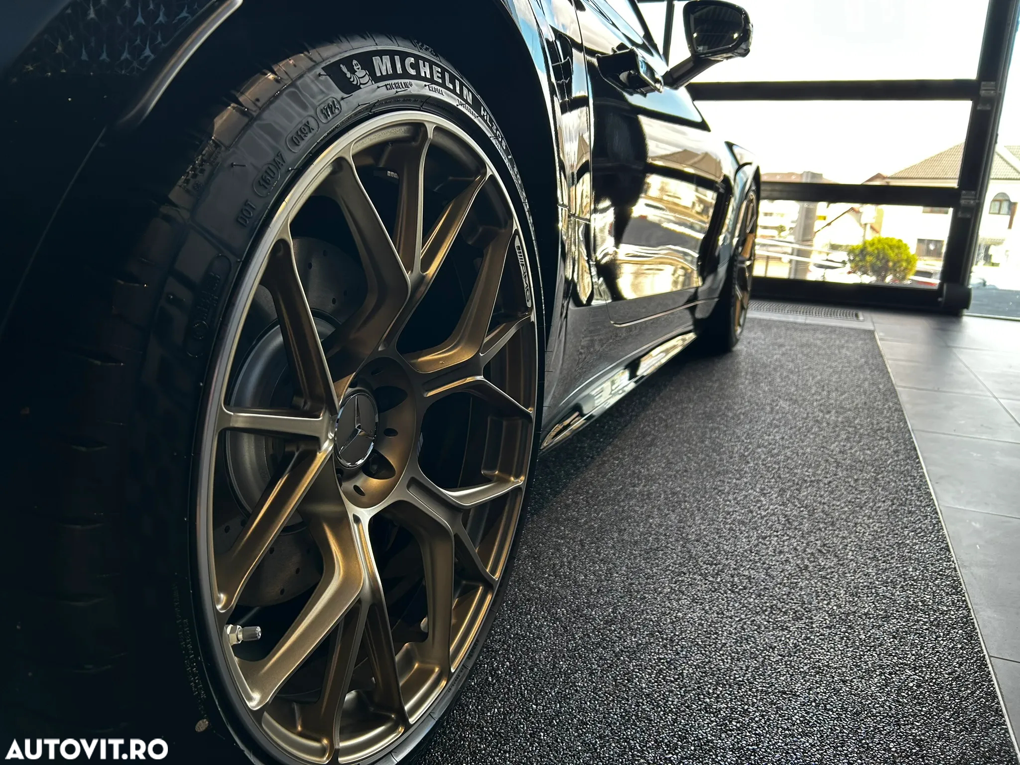 Mercedes-Benz AMG - 21