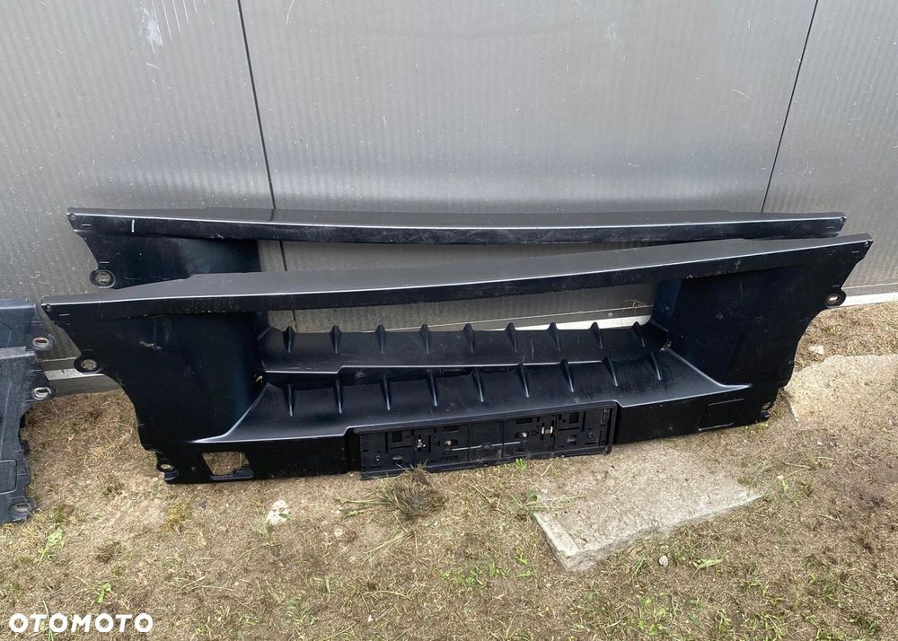 ZDERZAK GÓRNY GRILL MAN TGX PRZEDLIFT ORYGINALNY EURO6 - 1