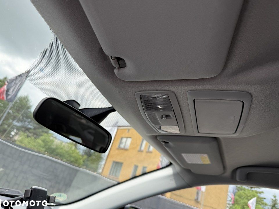 Mitsubishi Outlander 2.0 2WD XTRA - 25