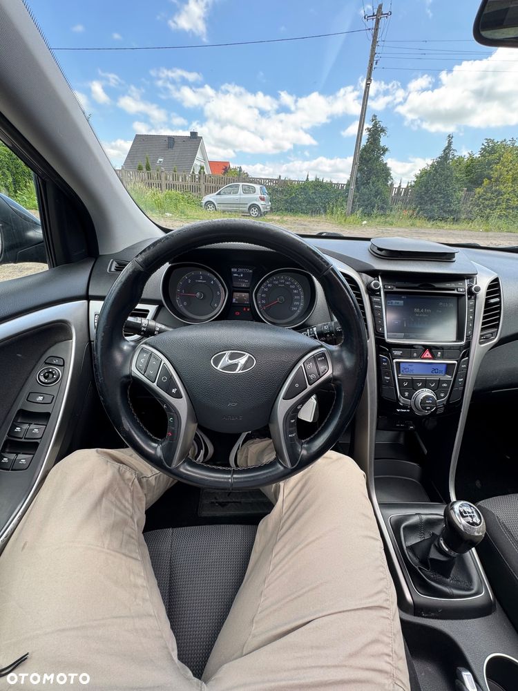 Hyundai i30 blue 1.6 CRDi Style - 22