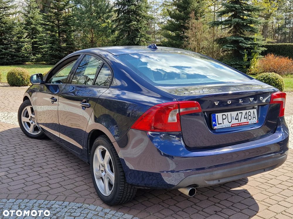 Volvo S60 D3 Geartronic Momentum - 4