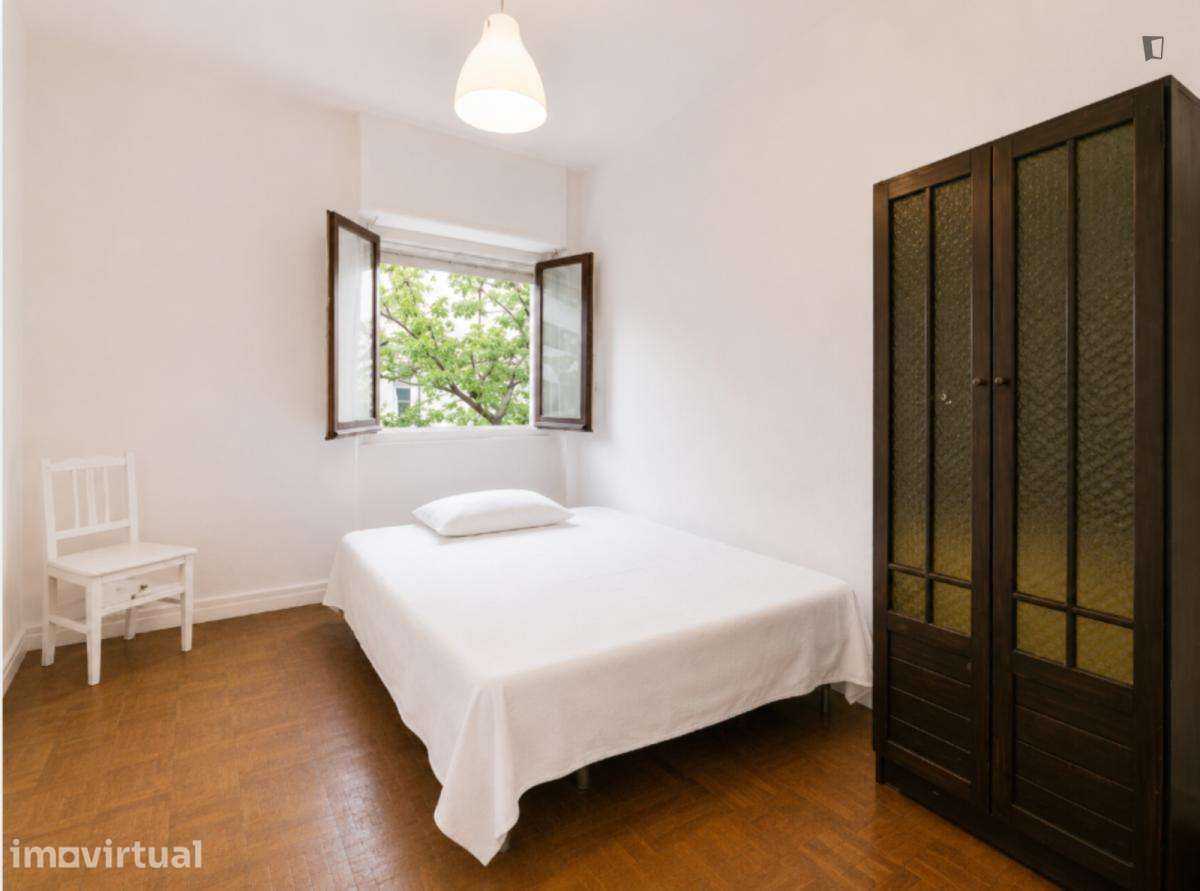 Quarto - localizado em Estrela Lisbon - Grande imagem: 3/14