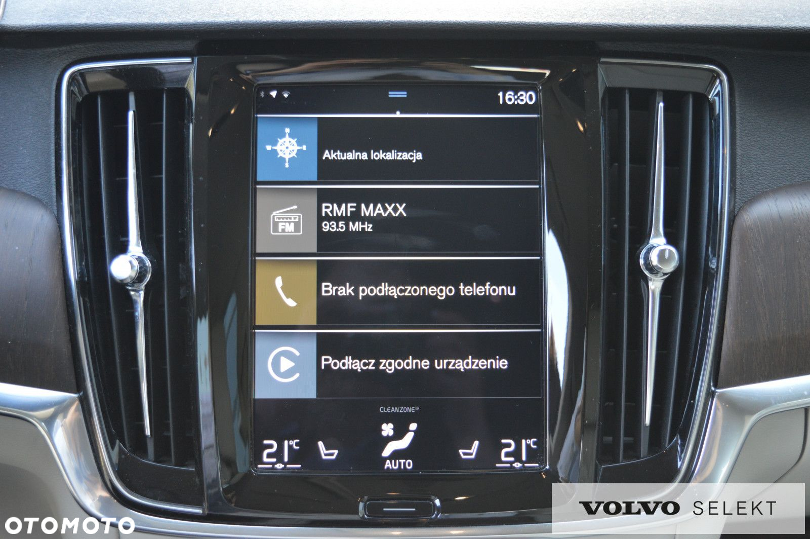 Volvo V90 Cross Country - 17