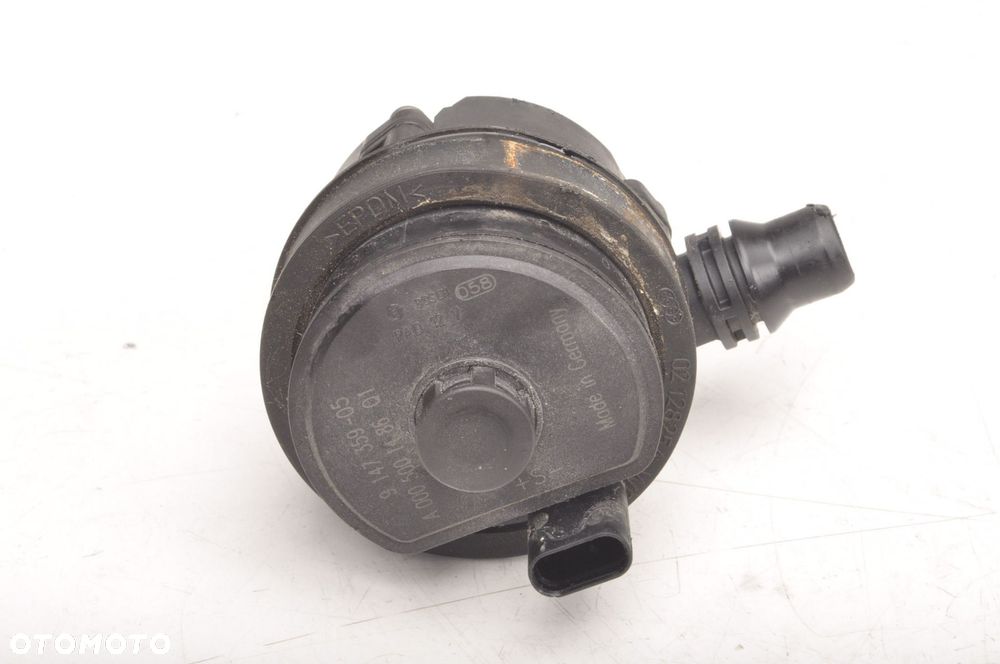 BMW F33 430i 2.0 POMPKA WODY 9147359 - 4