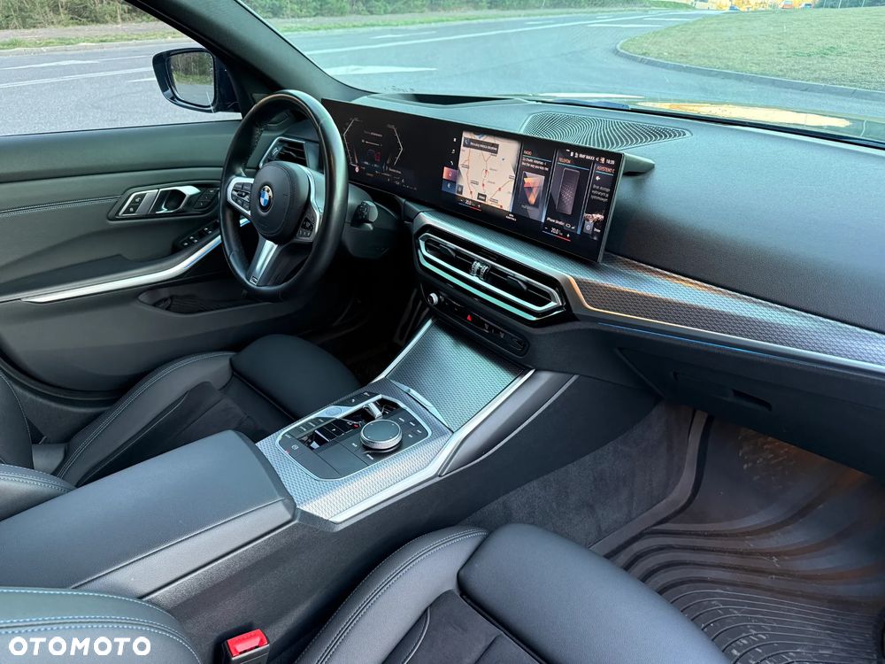BMW Seria 3 330d xDrive - 21