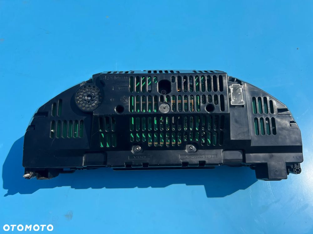 LICZNIK ZEGARY MERCEDES W212 A2C53435305 2049004008 - 2