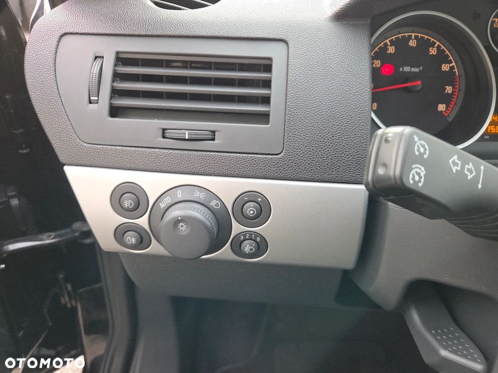 Opel Astra 1.6 Edition 111 Jahre - 36