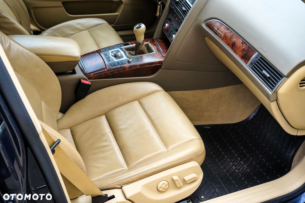 Audi A6 Limousine 2.4 Quattro - 34