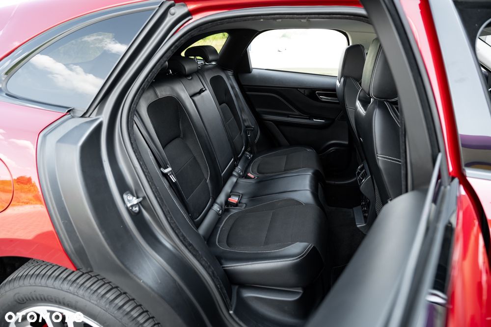 Jaguar F-Pace 20d AWD R-Sport - 21