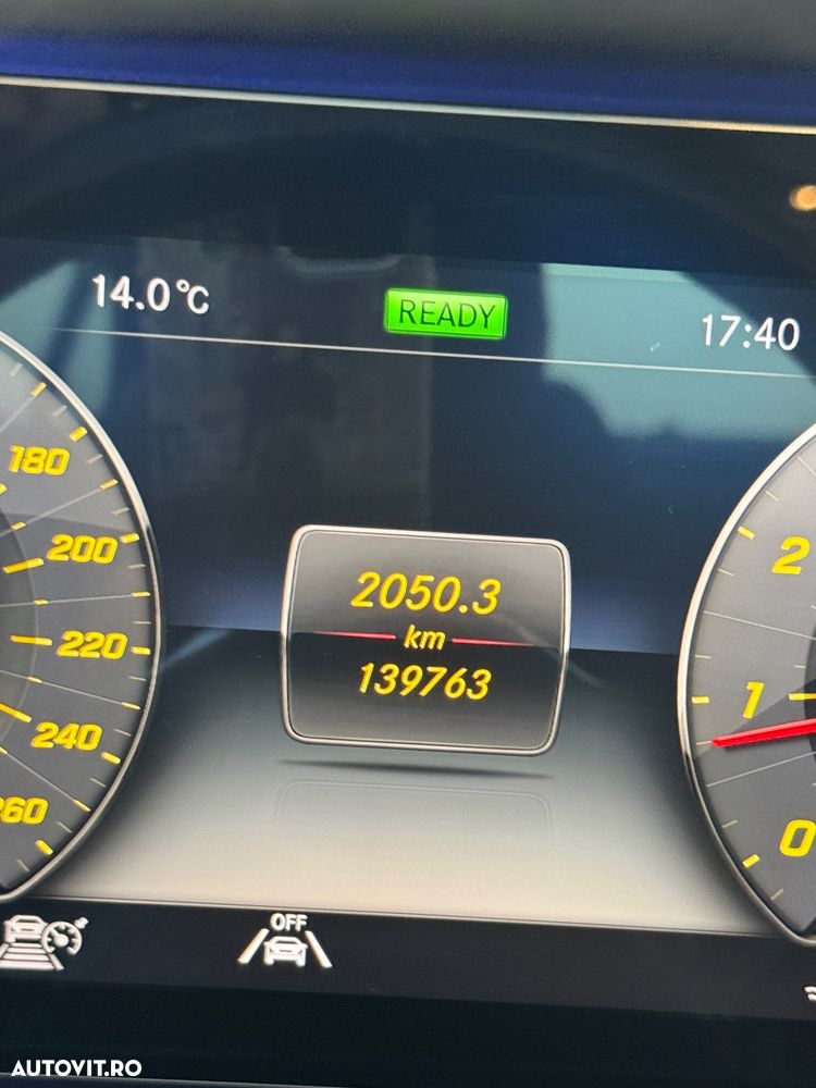 Mercedes-Benz E - 12