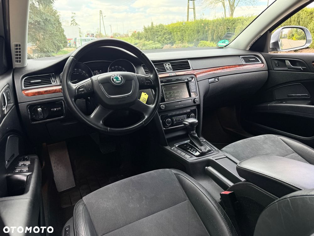 Skoda Superb 2.0 TDI Green tec DSG Elegance - 12