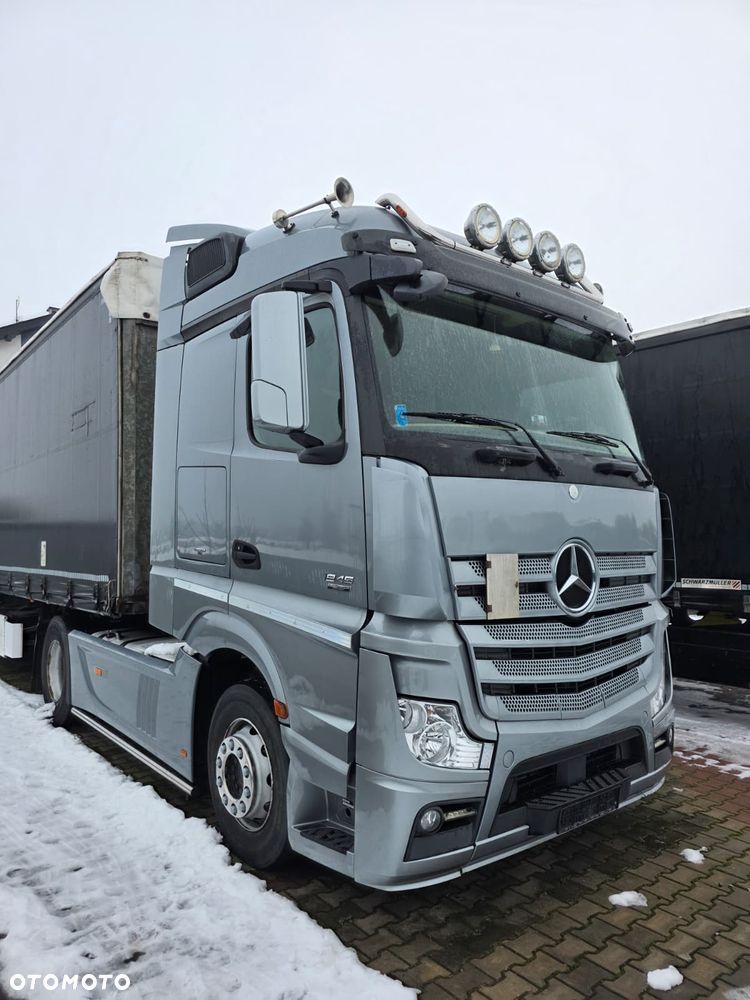 Mercedes-Benz ACTORS 1845 - 2