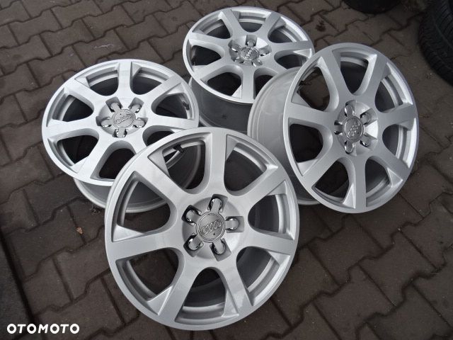 5x112x66,5 8Jx17 ET33 AUDI oryginał - 2