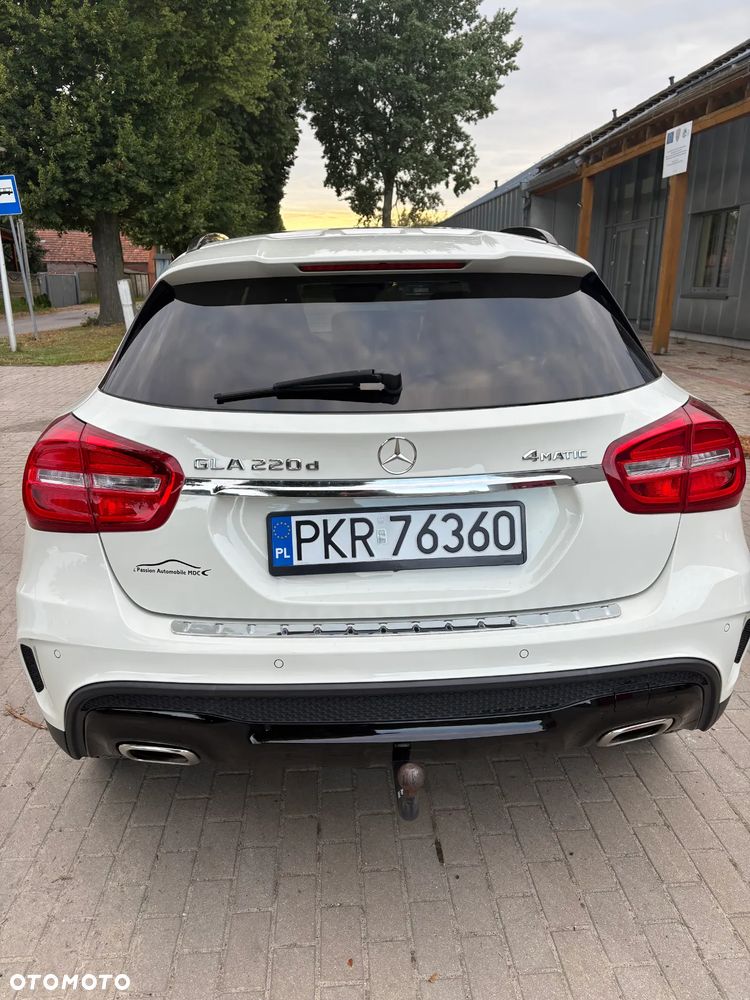 Mercedes-Benz GLA 220 d 4-Matic - 7