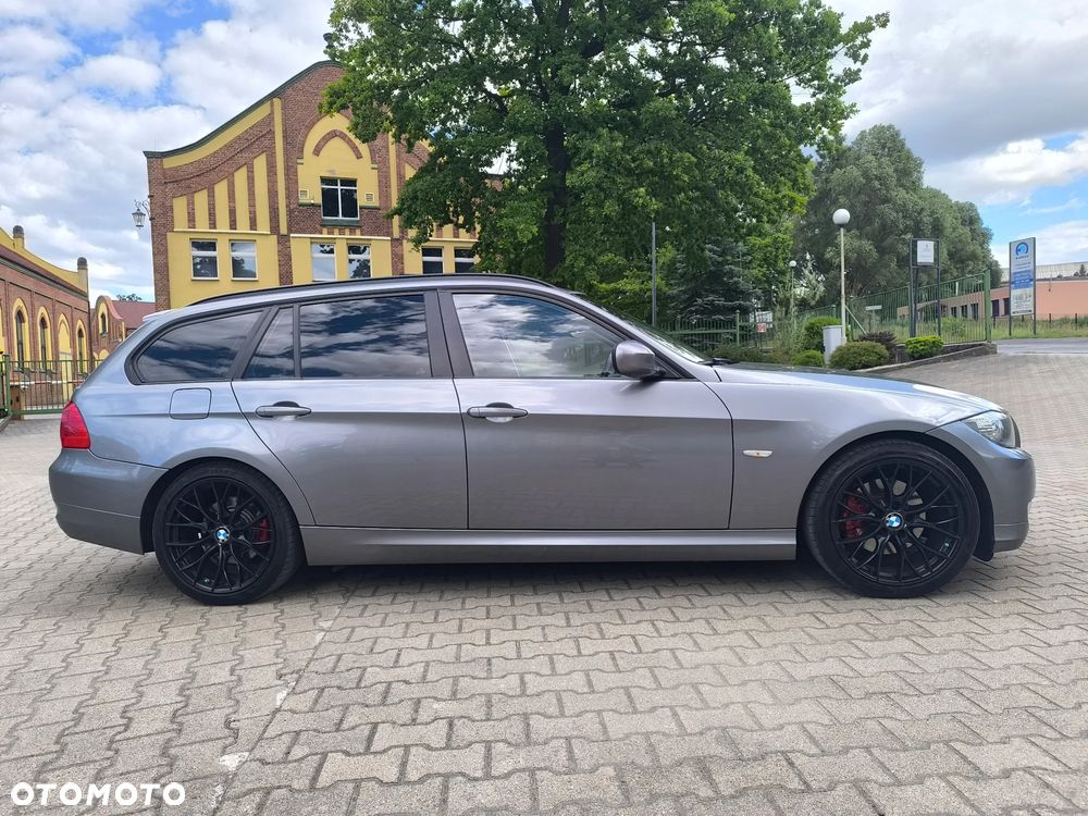 BMW Seria 3 320d DPF Edition Sport - 6
