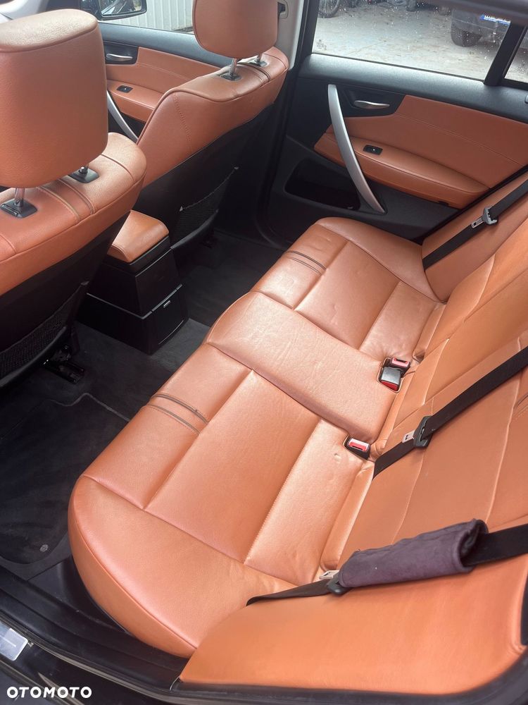 BMW X3 2.0d - 8