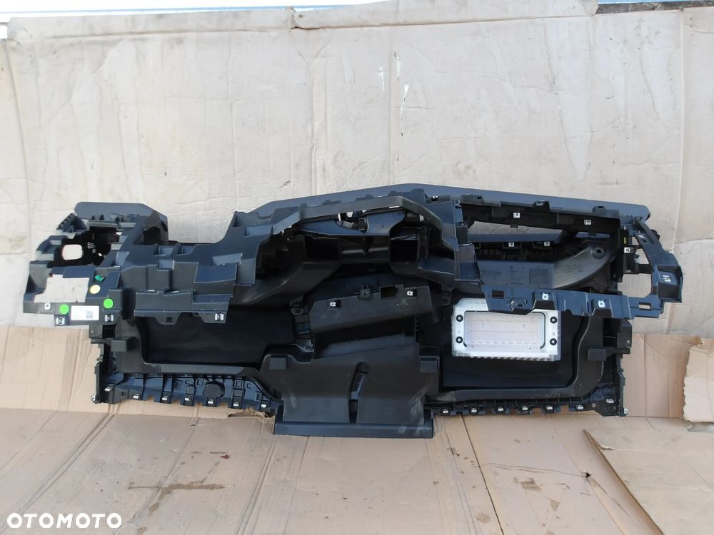 DESKA KONSOLA VW T7 7T1857003M - 21
