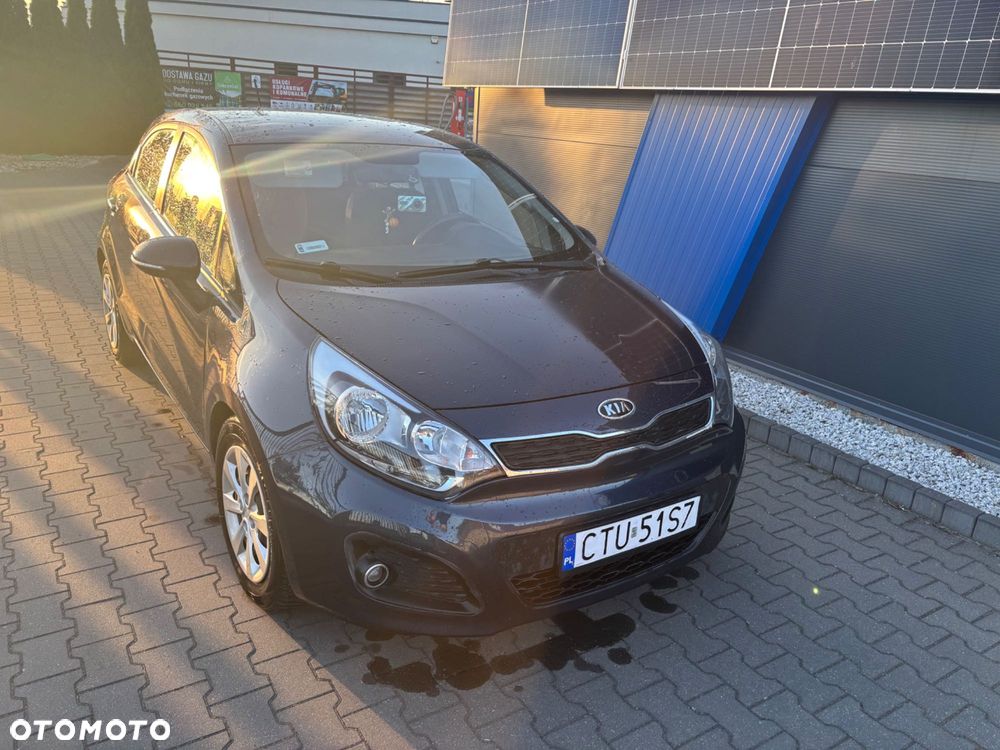 Kia Rio - 1