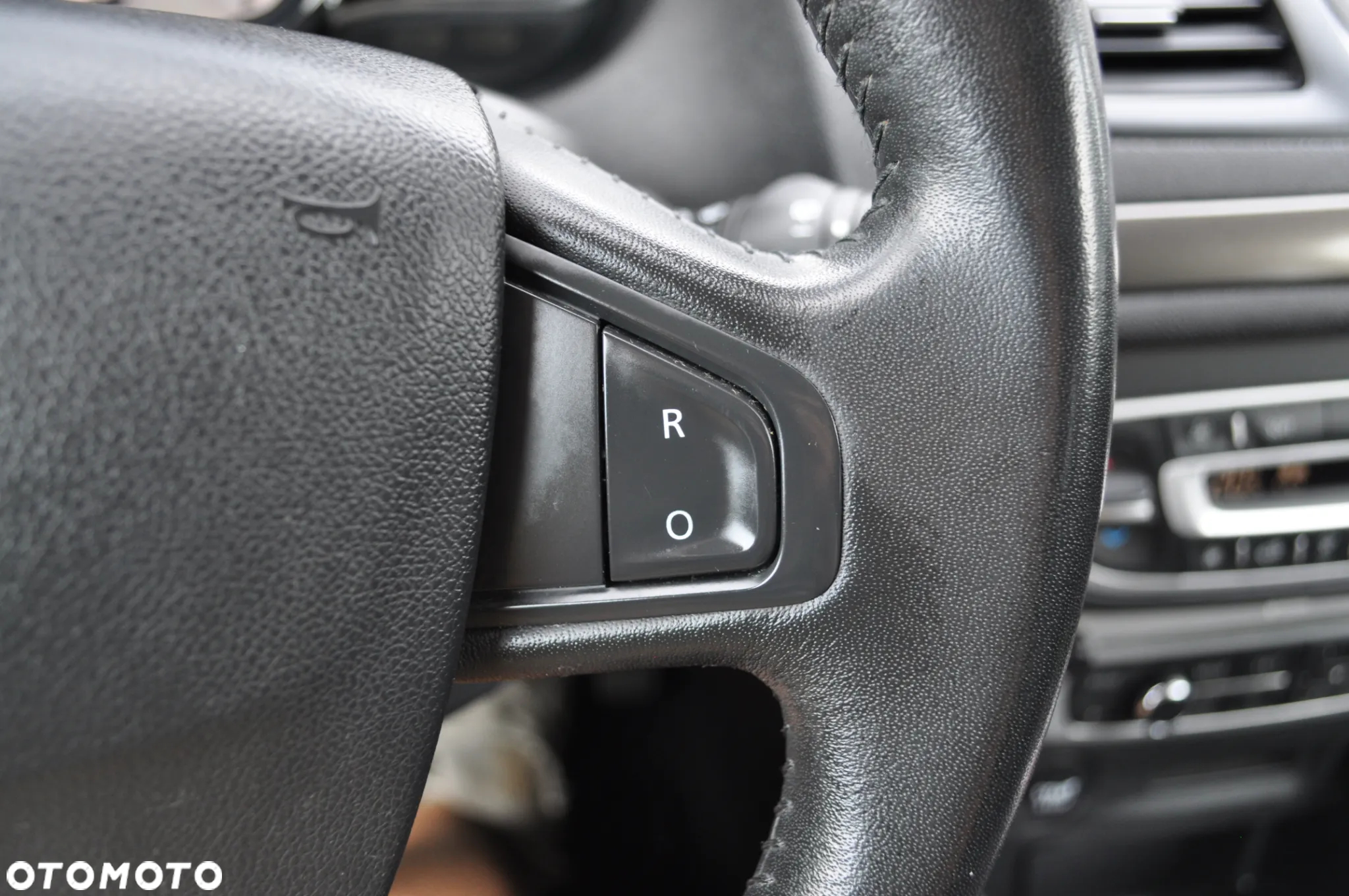 Renault Megane Grandtour ENERGY TCe 115 Start & Stopp LIMITED - 25