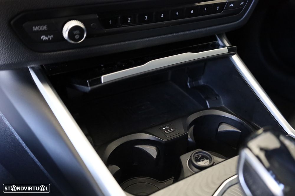 BMW 320 d Ultimate Auto - 13